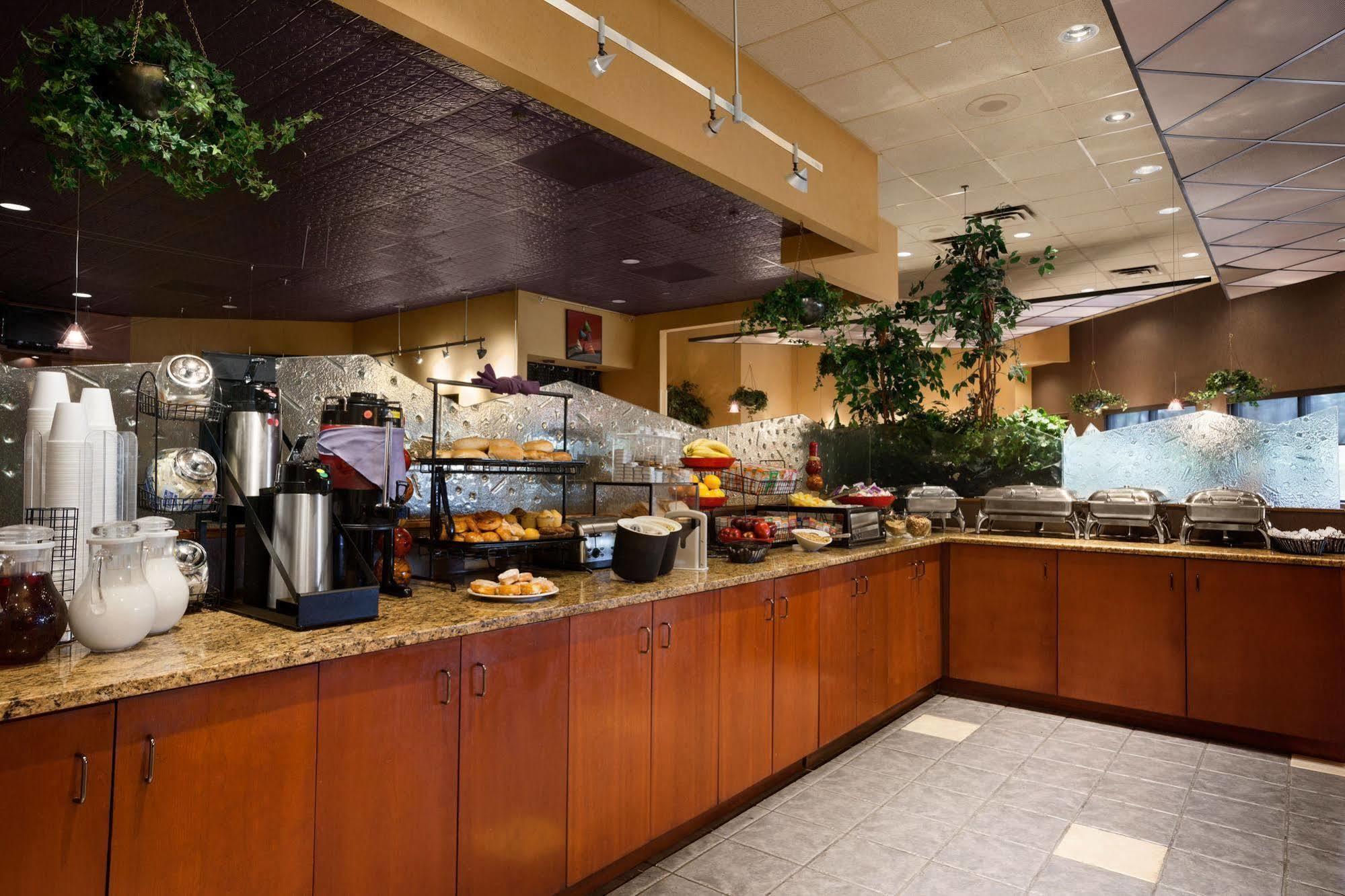 Ramada By Wyndham Toms River Εξωτερικό φωτογραφία